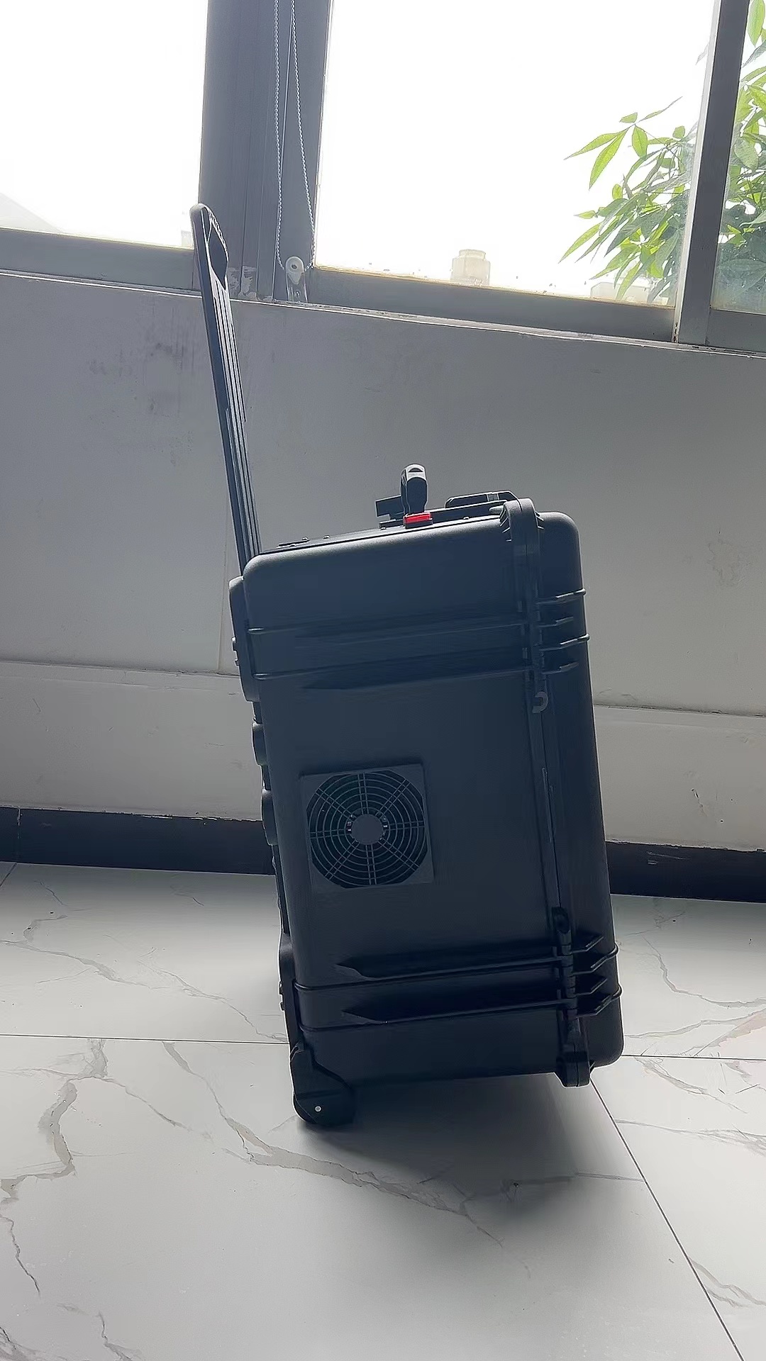 文儒镇手拉箱型移动通信干扰器